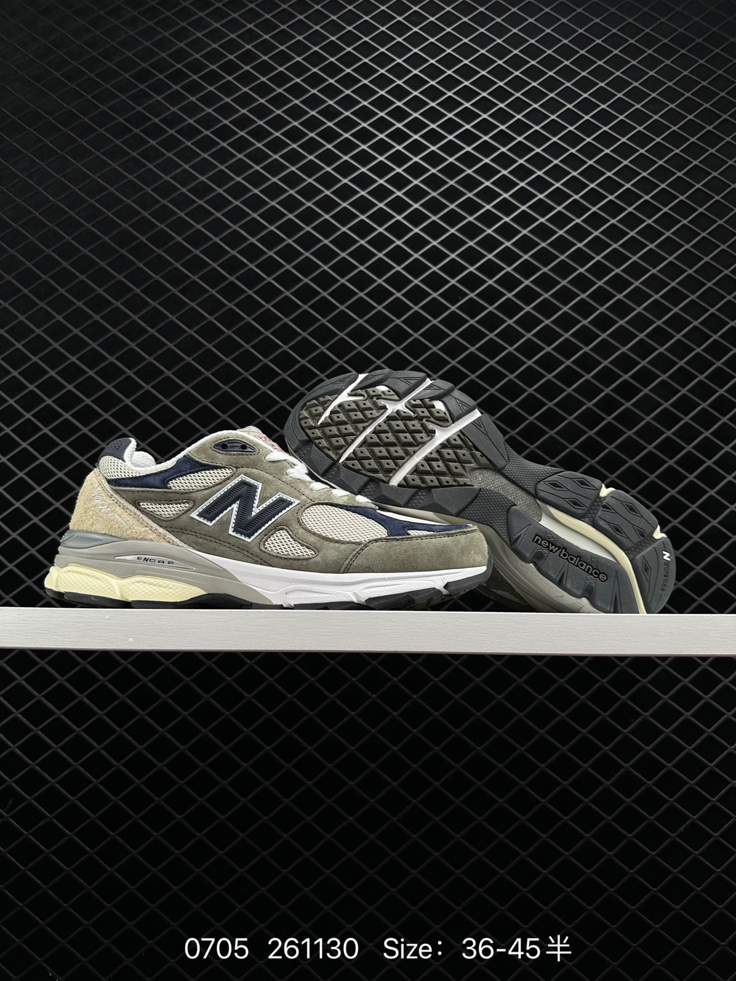New Balance M990